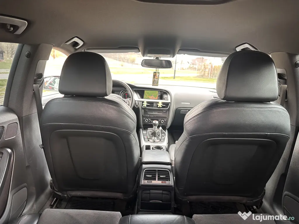 Vând Audi A5 quattro 