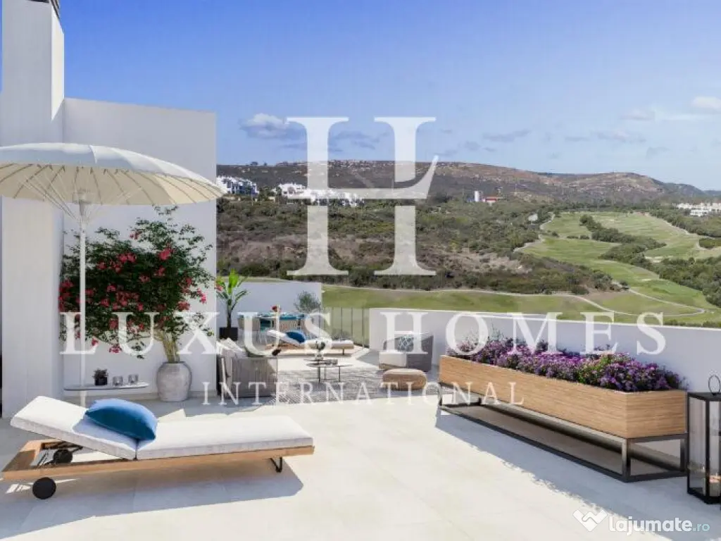 Apartament de lux cu terasă, piscină și grădină înconjurată de natură 