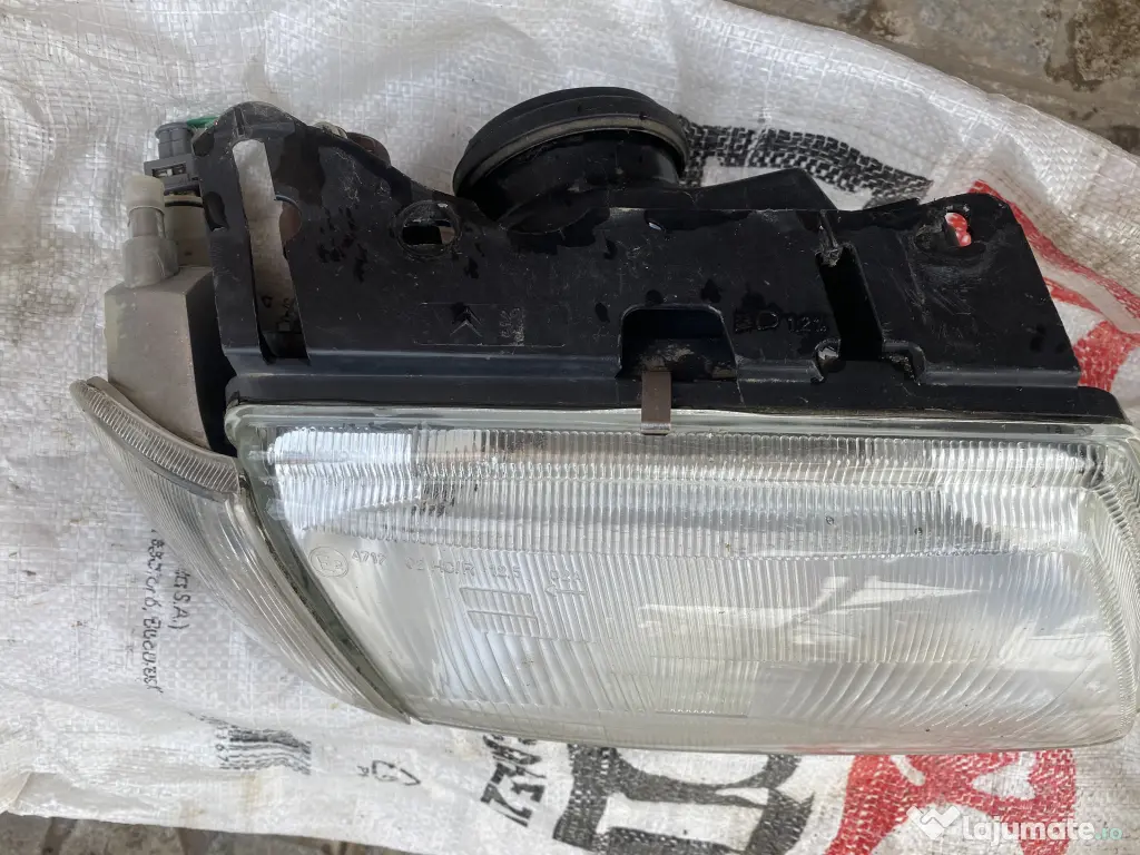 Faruri și stopuri Citroën Saxo 1.1 