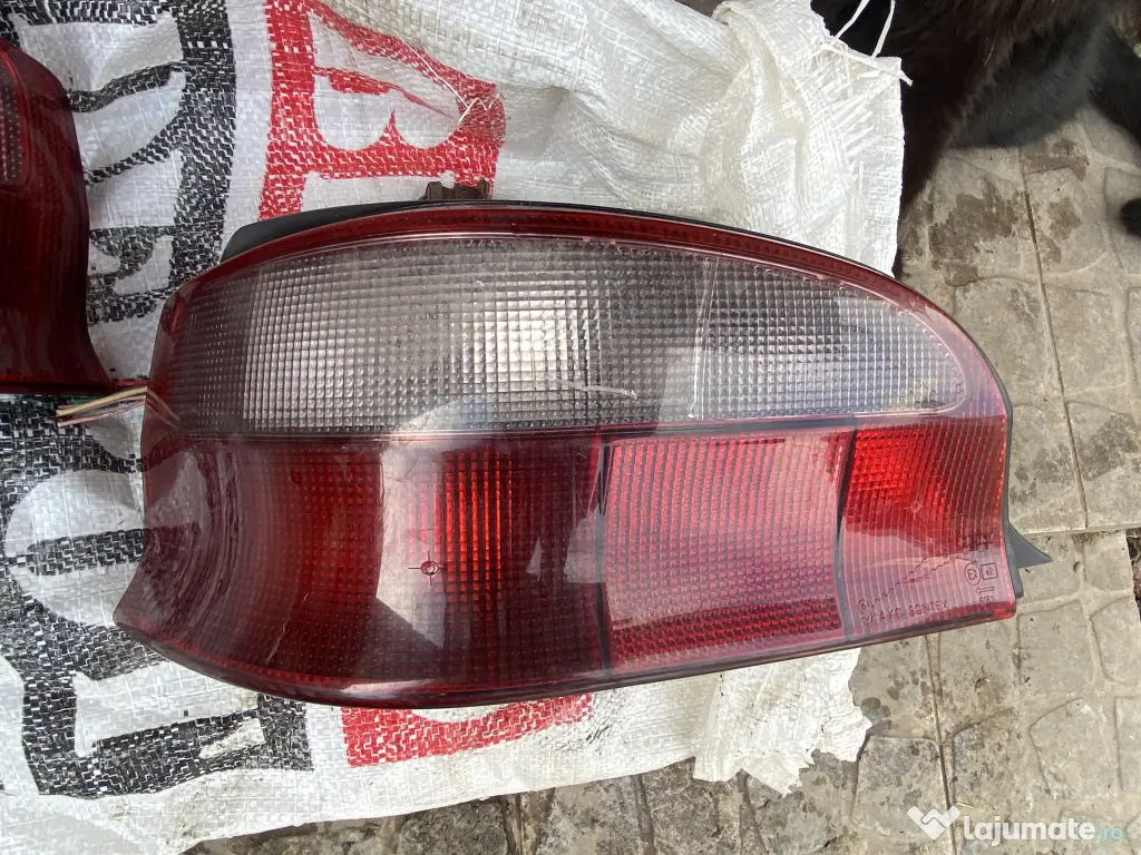 Faruri și stopuri Citroën Saxo 1.1 