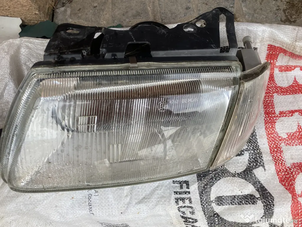 Faruri și stopuri Citroën Saxo 1.1 