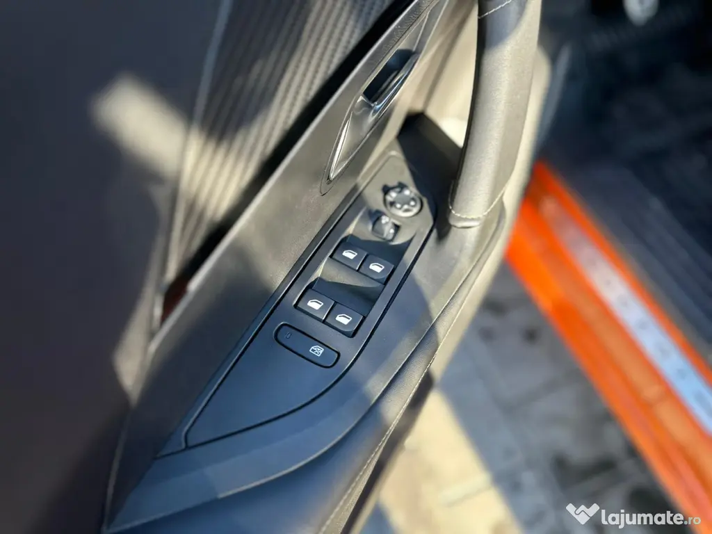 Peugeot 2008 GT Line – 2020 | 1.2i 130 CP | GARANȚIE 36 LUNI 