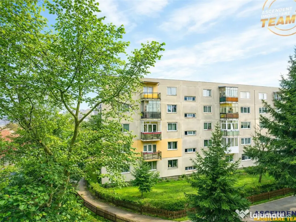 LIVE! Camin decomandat,4 camere,2 bai, conditii apreciabile, 