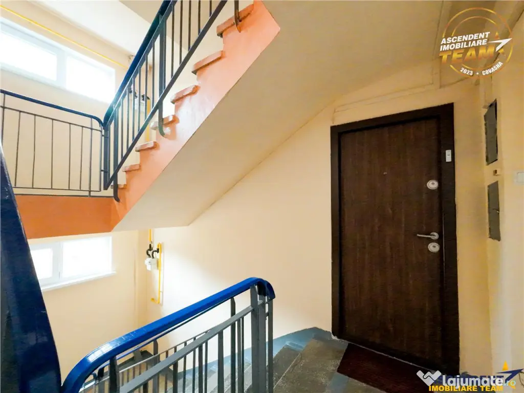 LIVE! Camin decomandat,4 camere,2 bai, conditii apreciabile, 