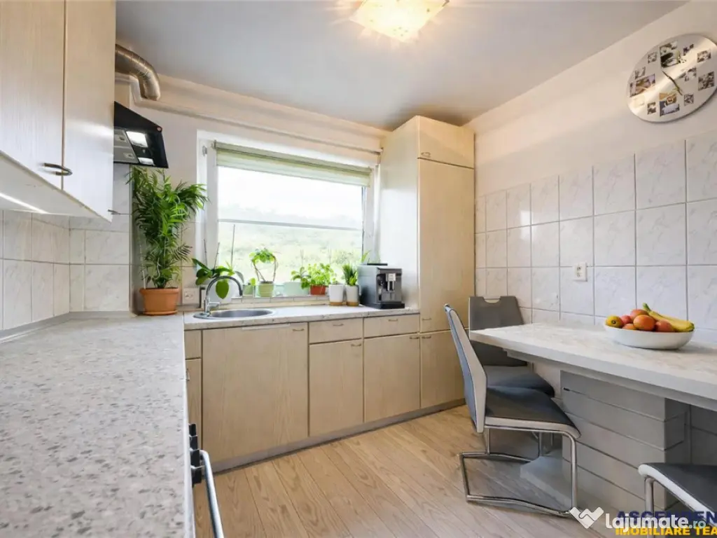 LIVE! Camin decomandat,4 camere,2 bai, conditii apreciabile, 