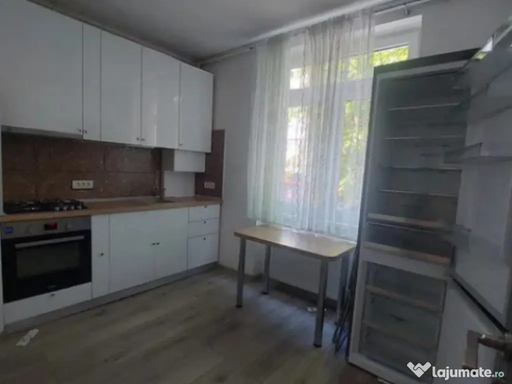 Garsoniera decomandata - zona Astra 