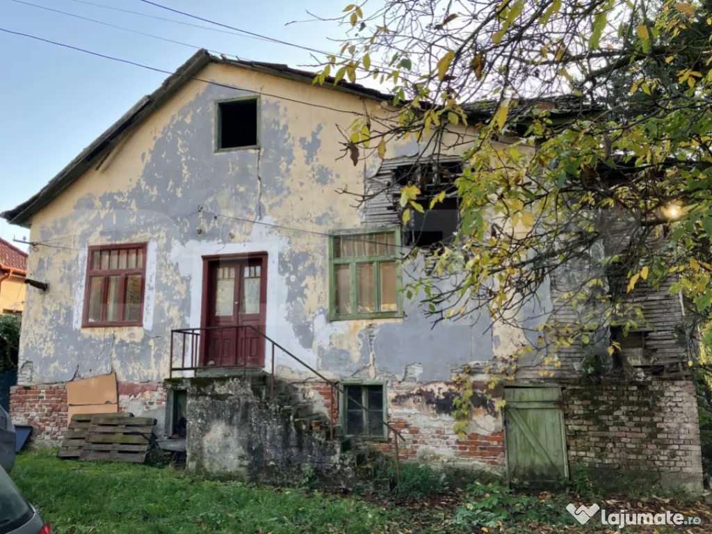 Teren Buziaș, lângă parc 