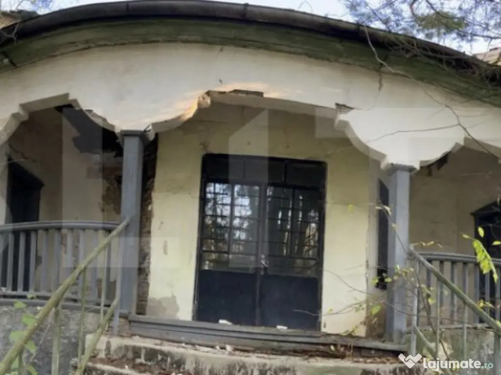 Teren Buziaș, lângă parc 