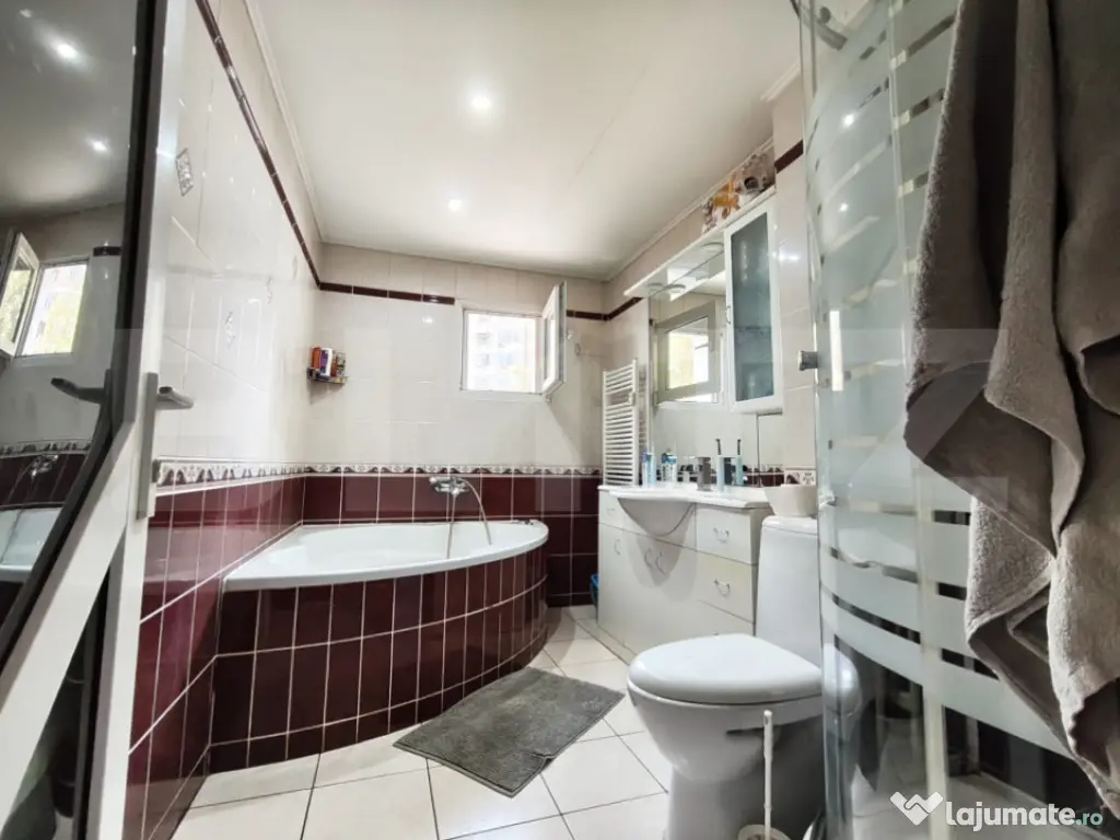 Apartament 3 camere PB, etaj 1, Rogerius/Decebal, mobilat 