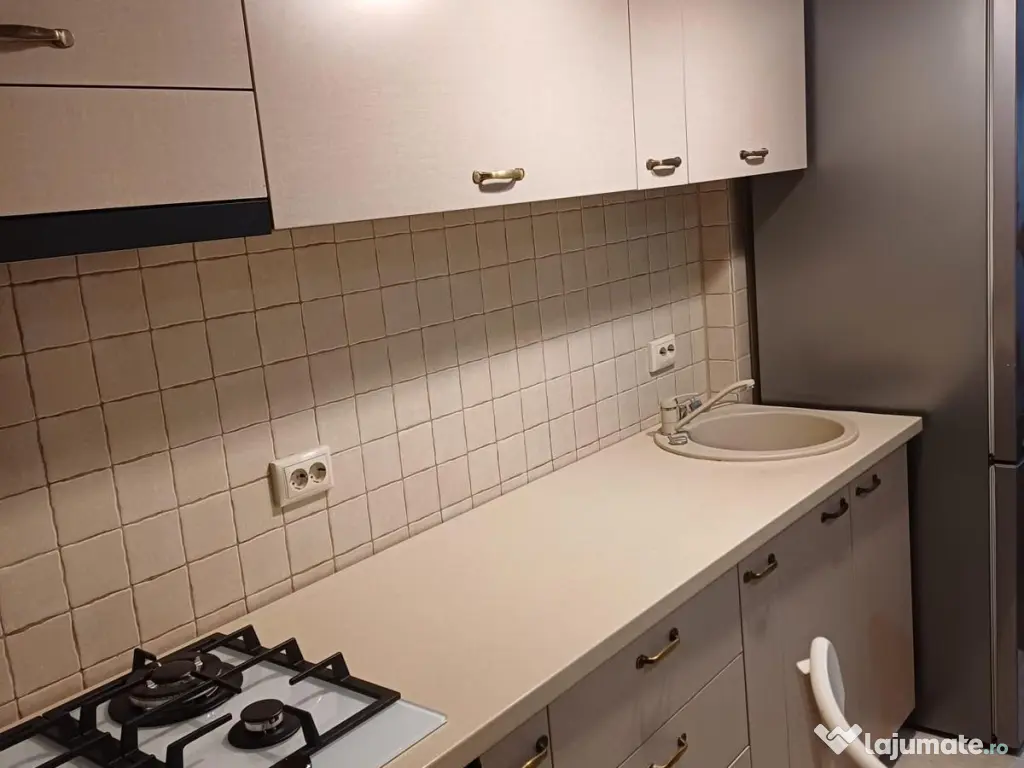 Vând garsonieră zona Nerva Traian-Timpuri Noi 