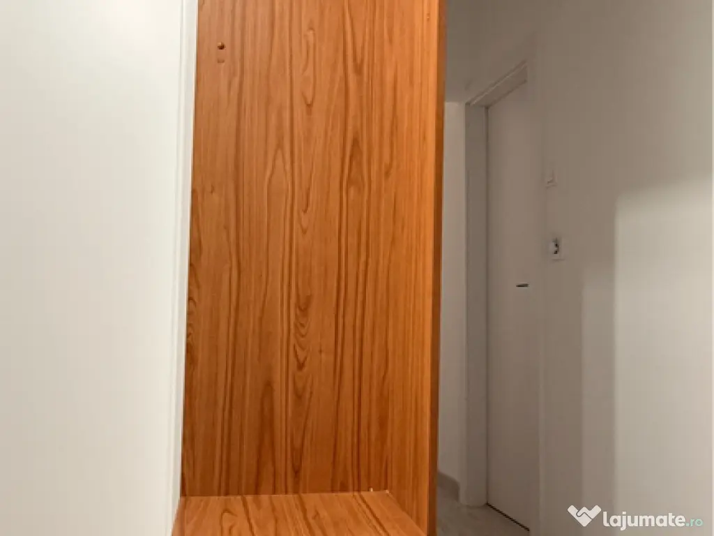 Mobila cuier dulap pal 