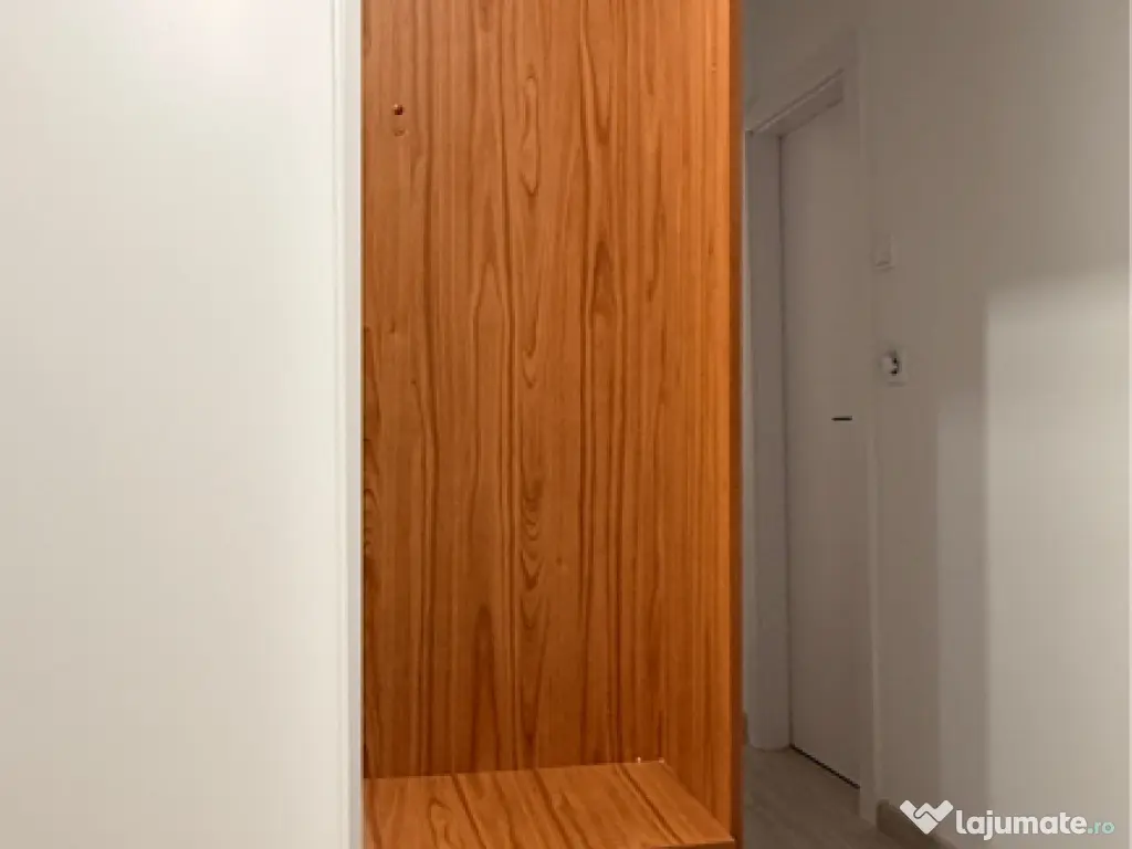 Mobila cuier dulap pal 