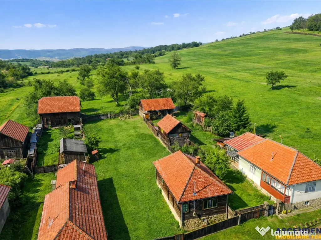 Film! Teren apreciabil, 2.819 mp casa, Mereni, Covasna