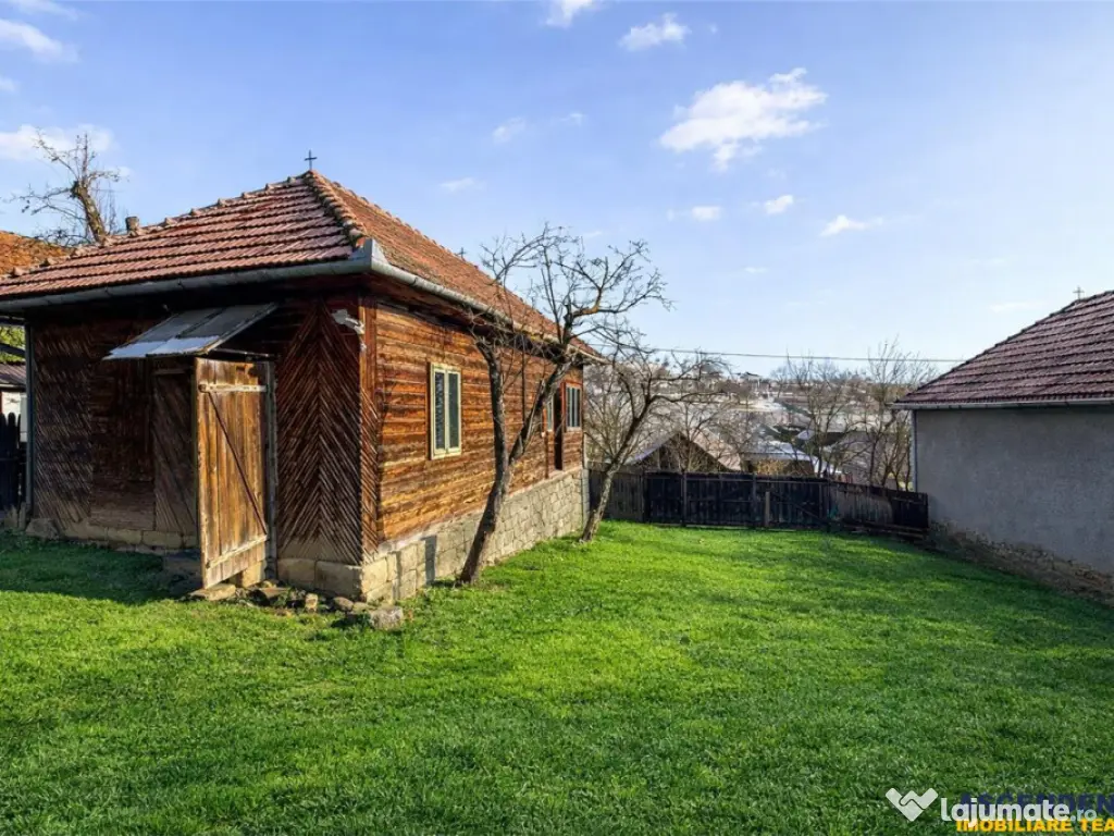 Film! Teren apreciabil, 2.819 mp casa, Mereni, Covasna