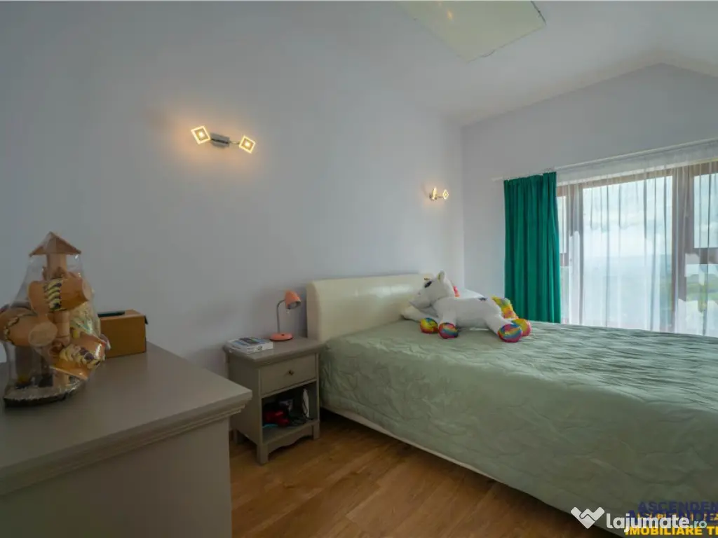 FILM! Resedinta nobiliara, in inima coltului verde al Vaii N