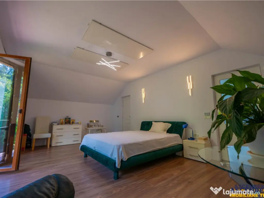 FILM! Resedinta nobiliara, in inima coltului verde al Vaii N