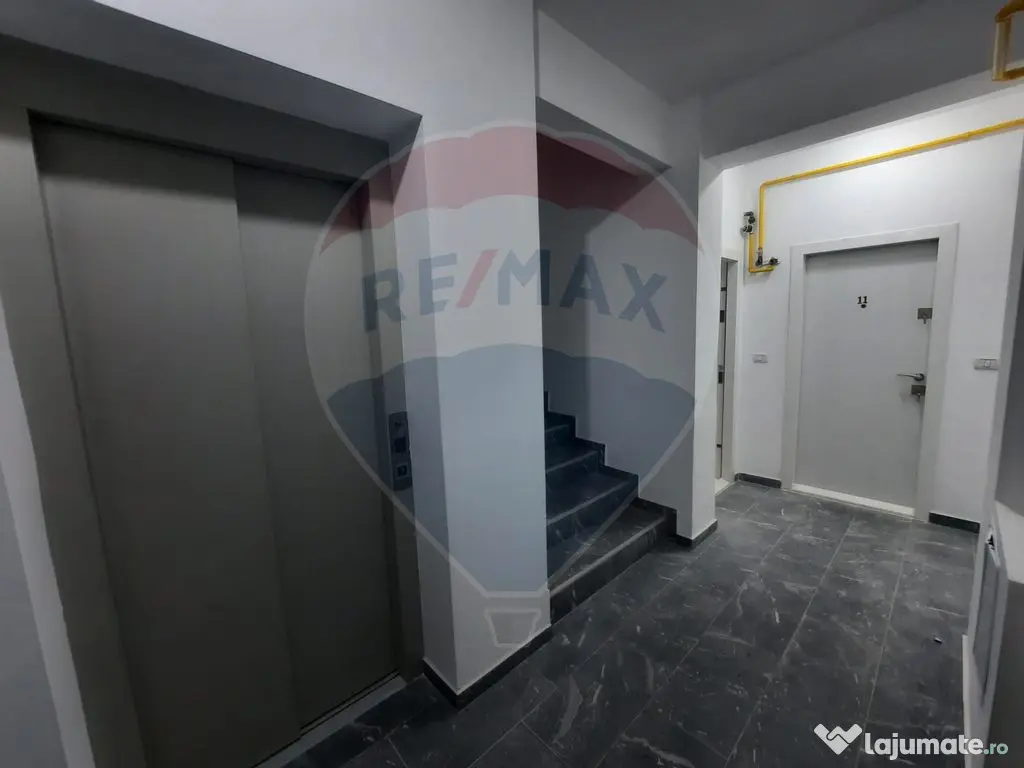 Apartament cu 3 camere ETAJ 2