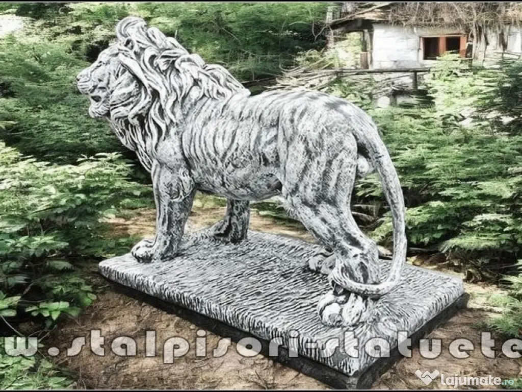 Statuetă leu mare în picioare, gri patinat, model S33. 