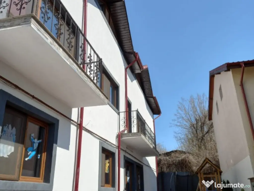 Mihai Bravu, casa spatioasa, 7 camere.