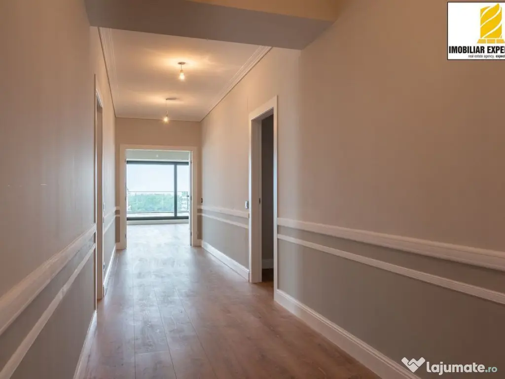 Herastrau: Penthouse 391 mp 7 Camere concept unic. 