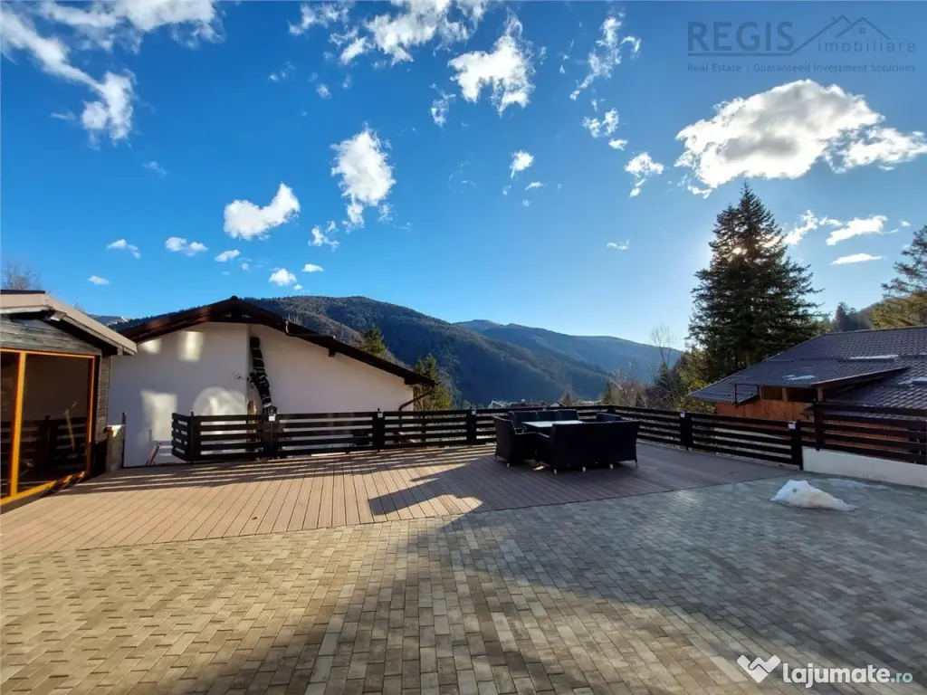 Resedinta Exclusivista Sinaia, Central