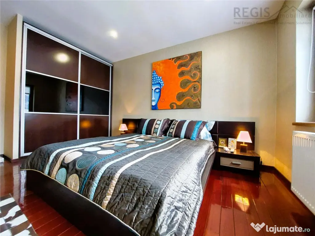 Resedinta Exclusivista Sinaia, Central