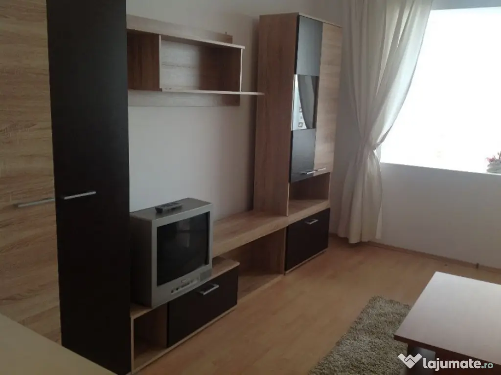 Apartament o camera de inchiriat zona Badea Cartan 