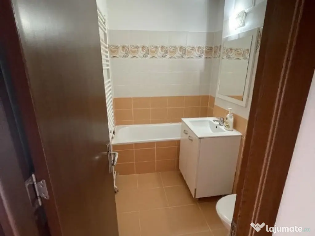 Garsoniera ultracentrala zona piata 700 