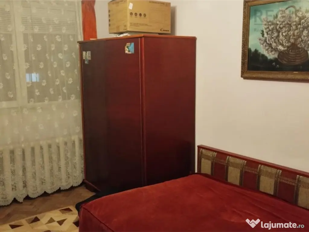 Apartament 3 camere spatios, decomandat Spiru Haret 