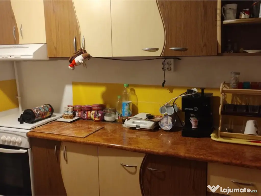 Apartament 2 camere semidecomandat Brosteni Buzau 