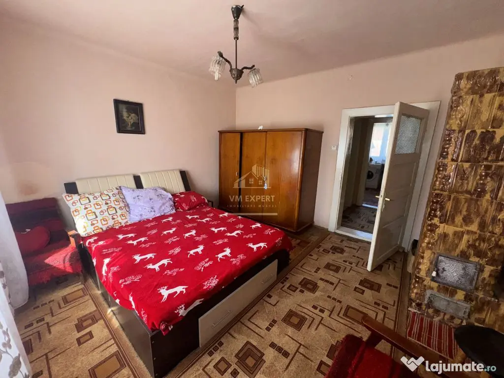 CASA 3 CAMERE+ANEXA 2 CAMERE GARAJ TEREN 2430MP BEREVOIES... 