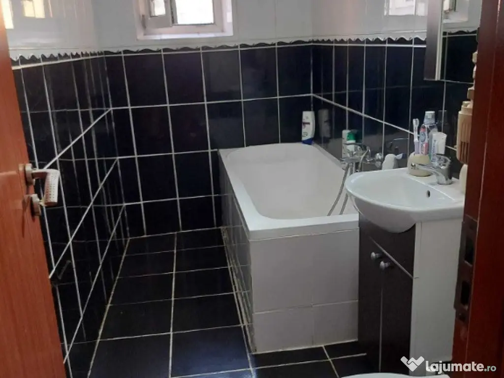 Nerva - Traian. Ap.3 cam.Metrou Timpuri noi. 