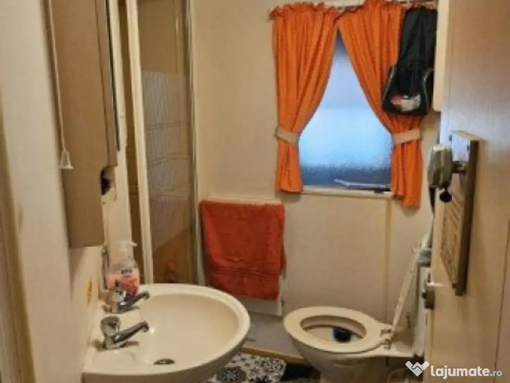 Casa de vacanta, 3 camere, teren 838 mp, 110 mp, Marisel