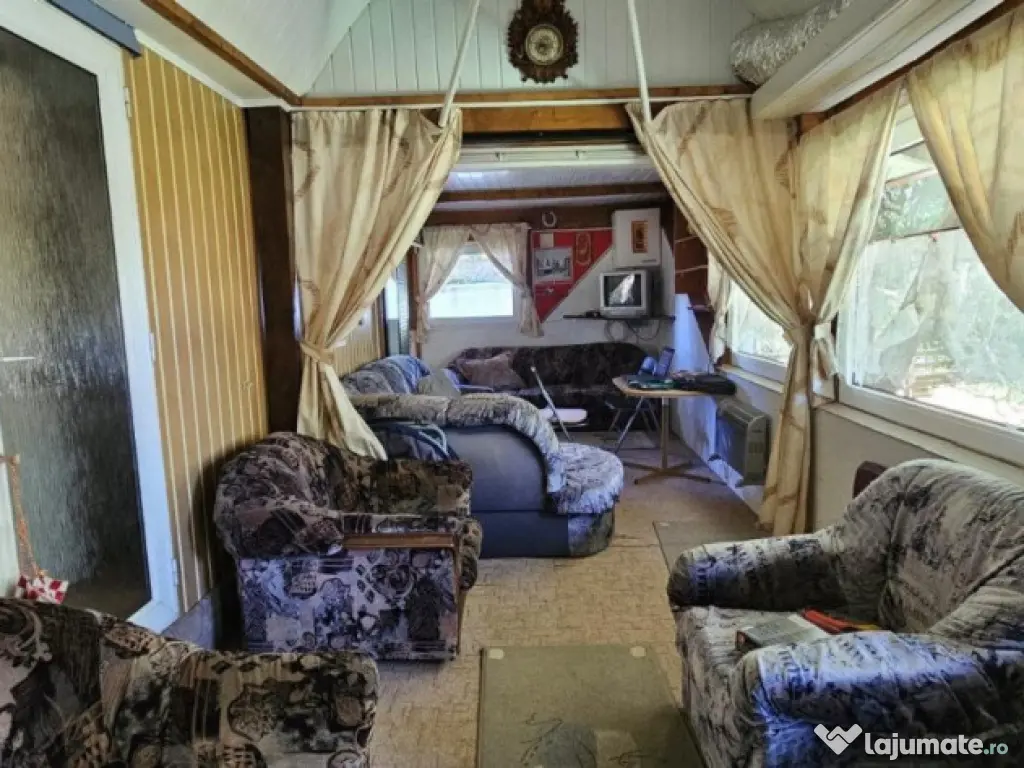 Casa de vacanta, 3 camere, teren 838 mp, 110 mp, Marisel