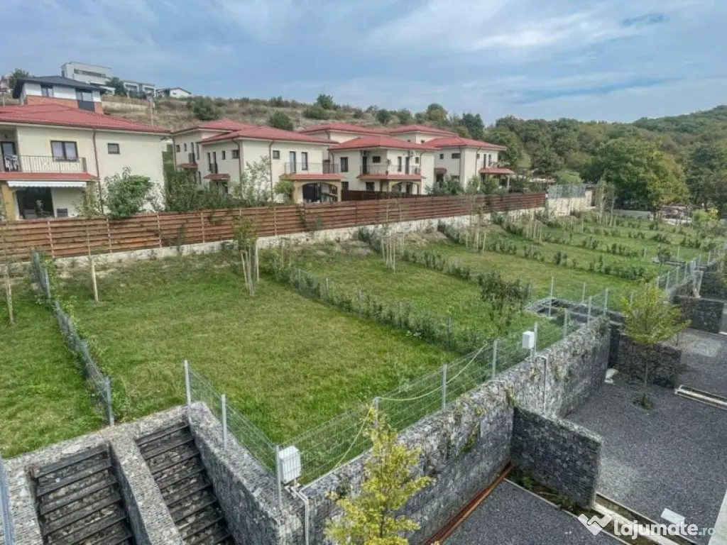 Ansamblucase lux, 4 camere, 120mp utili, panorama superba z 