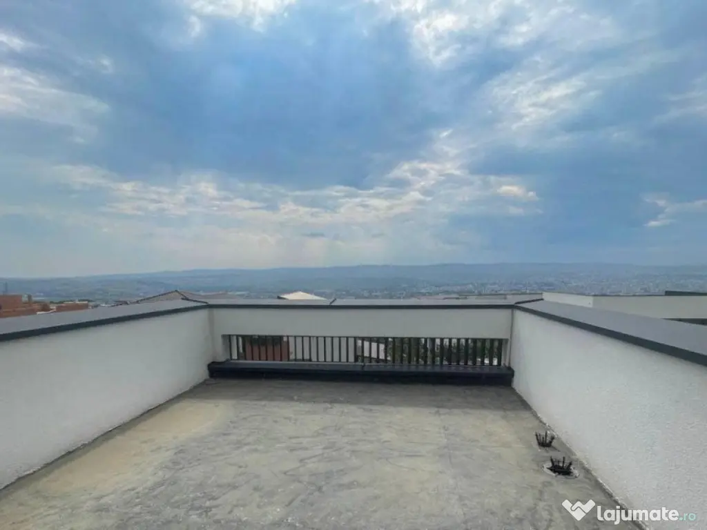 Ansamblucase lux, 4 camere, 120mp utili, panorama superba z 