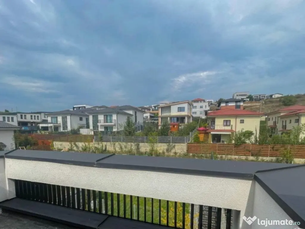 Ansamblucase lux, 4 camere, 120mp utili, panorama superba z 