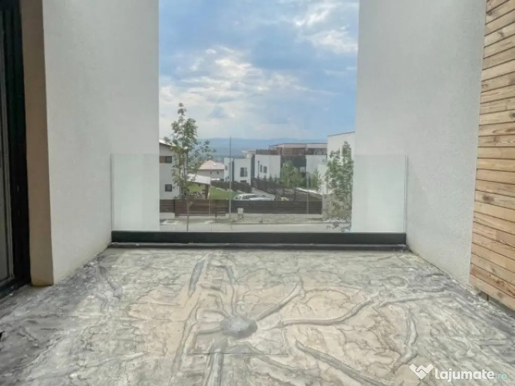 Ansamblucase lux, 4 camere, 120mp utili, panorama superba z 