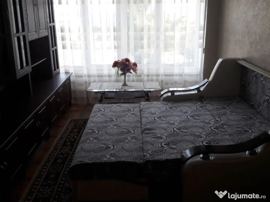 Inchiriez apartament cu 2 camere in zona Andrei Muresanu 