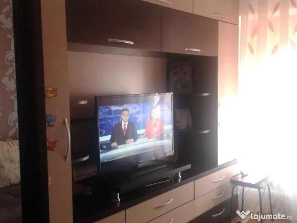 Inchiriez apartament cu 2 camere in zona Andrei Muresanu 