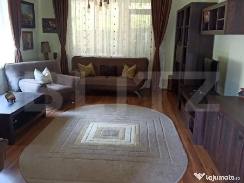 Casa tip vila 8 camere, 350mp, zona Corunca