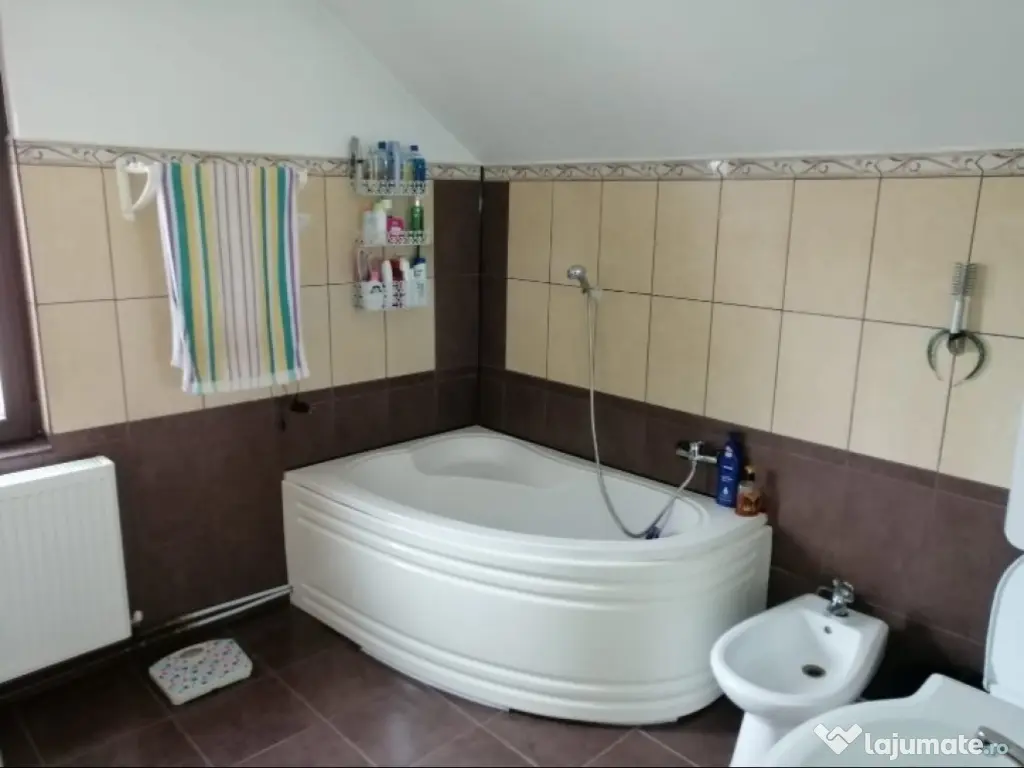 Casa/Vila ( P + Etaj + Pod ) sistem duplex - Zona Sf.Ilie 