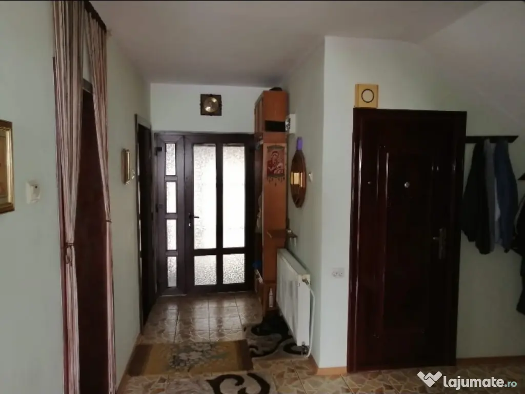 Casa/Vila ( P + Etaj + Pod ) sistem duplex - Zona Sf.Ilie 