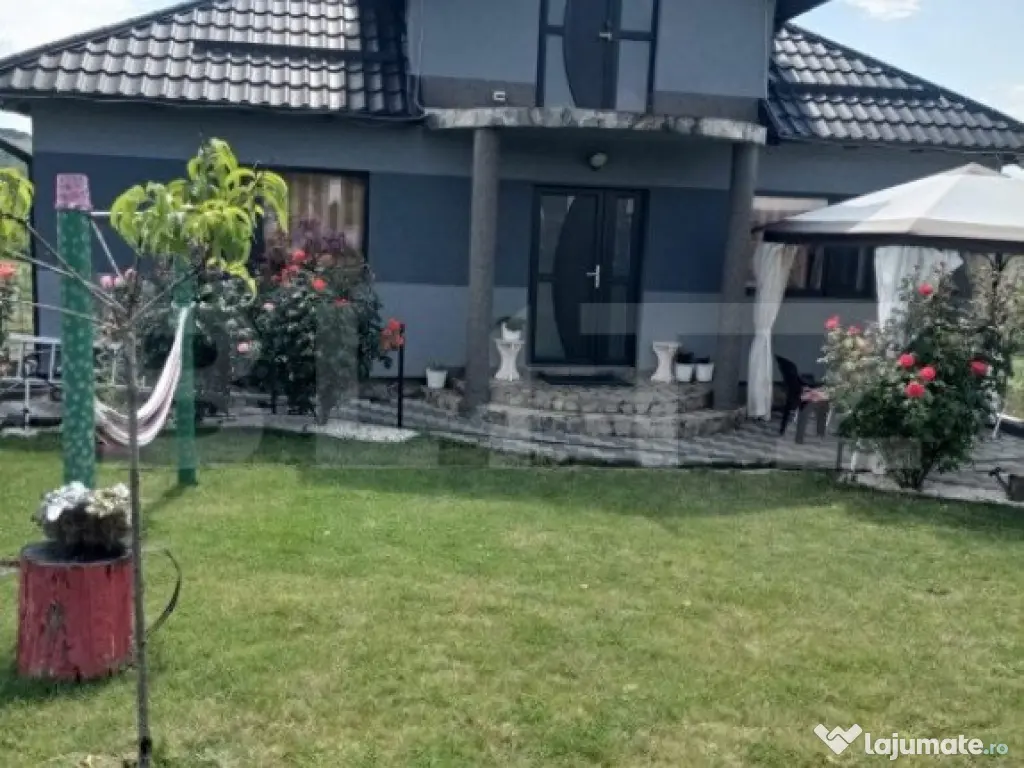 Casa la 6 km de Bistrita cu 25 ari de pamant