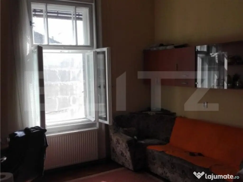 Casa individuala 220 mp, teren 2100 mp, zona Titulescu