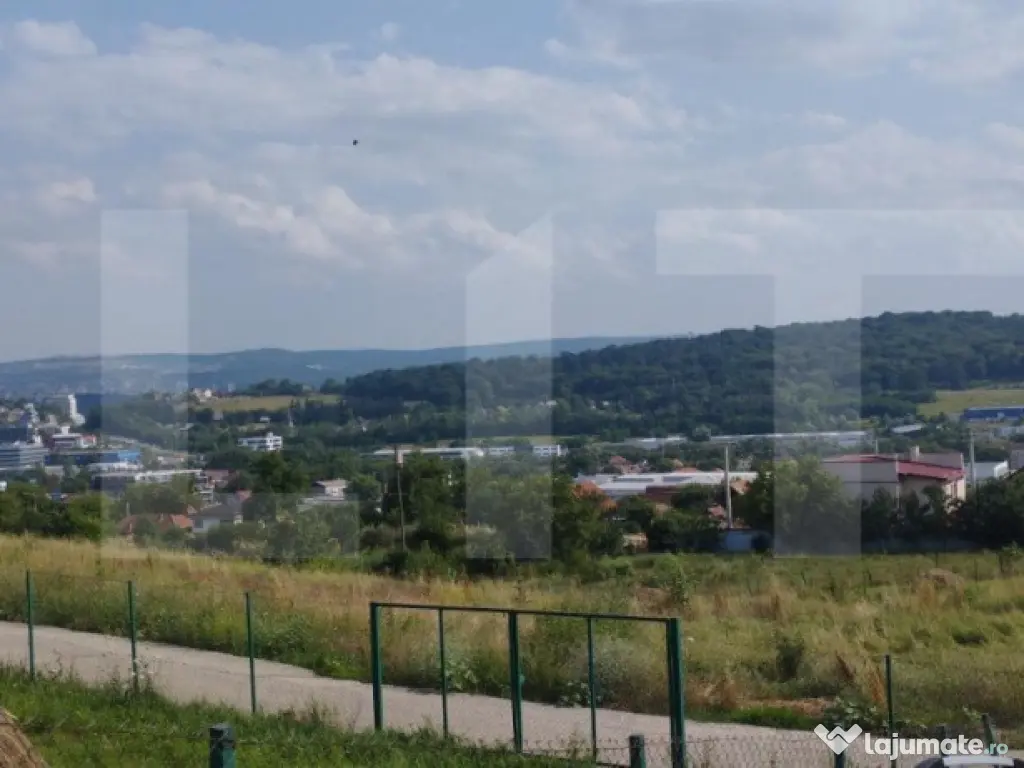 Investitie ! Teren intravilan,494 mp, front 14 m,cart Dâmbu