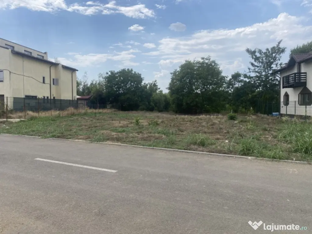 Teren intravilan 700 mp, in zona rezidențiala, Bucov