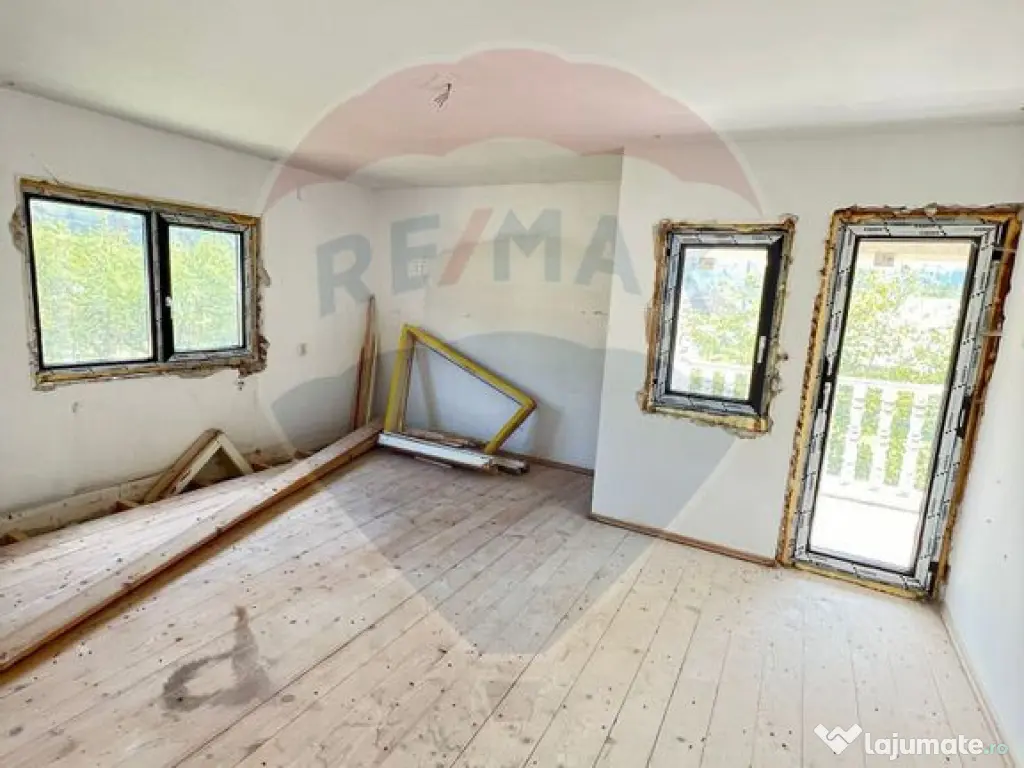 Casă / Vilă 7 camere sat Mădei comuna Borca Jud Neamț 