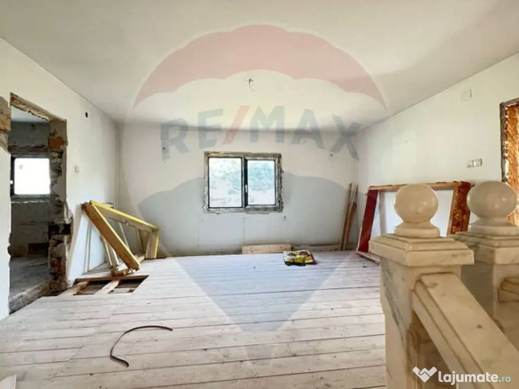 Casă / Vilă 7 camere sat Mădei comuna Borca Jud Neamț 