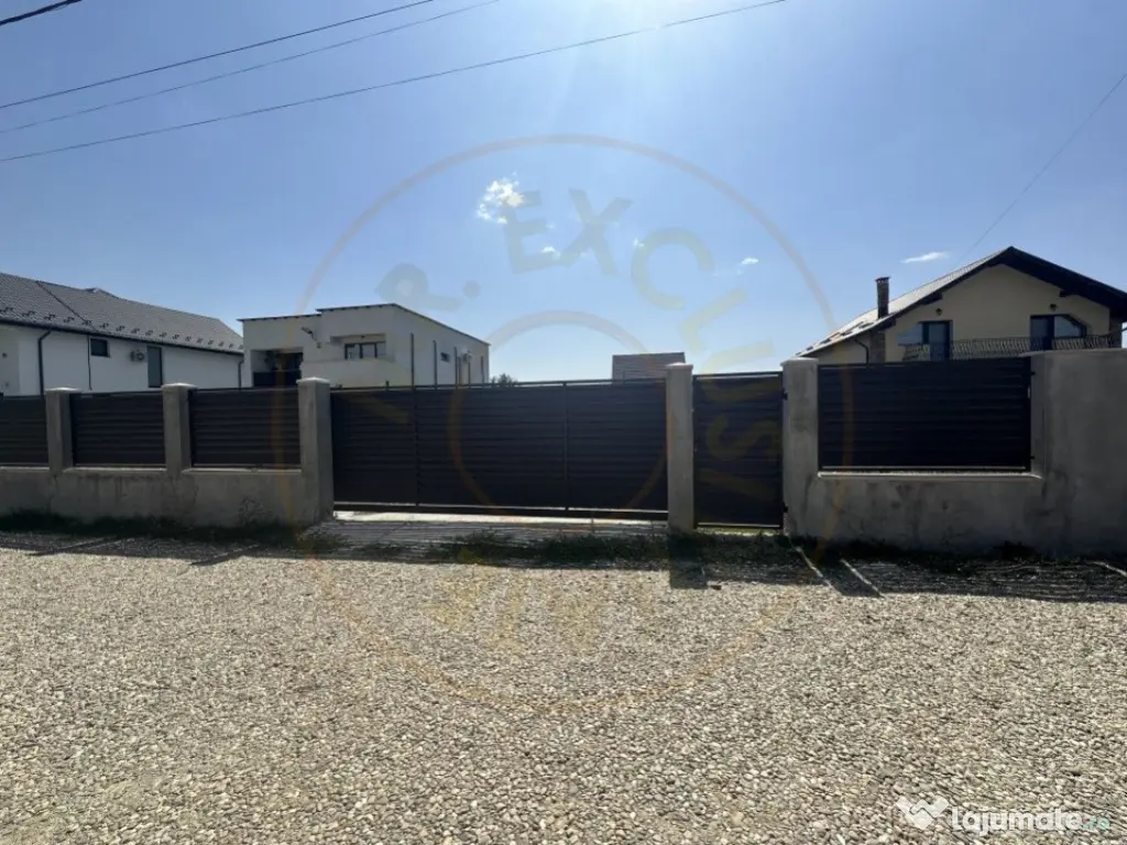 Teren imprejmuit + gard zona Magic Trivale 